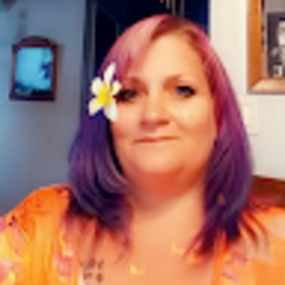 Meet your Posher, Traci - Picture 1 of 1